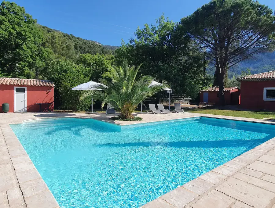 piscine privé chauffée maison