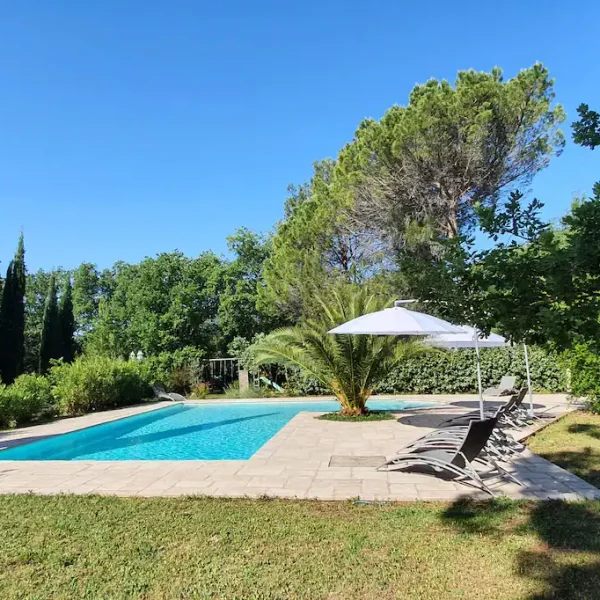 piscine privé chauffée